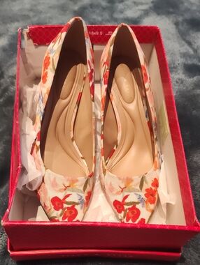 Kelly & Katie Floral Pointed-Toe Flats - Red, Orange & Cream
